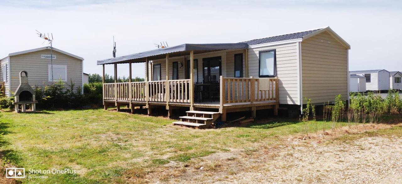 Camping La Garenne De Moncourt Rue  Ngoại thất bức ảnh