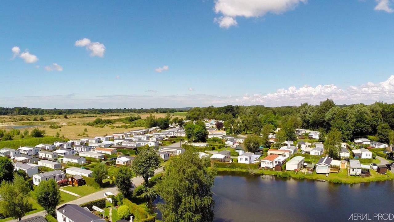 Camping La Garenne De Moncourt Rue  Ngoại thất bức ảnh