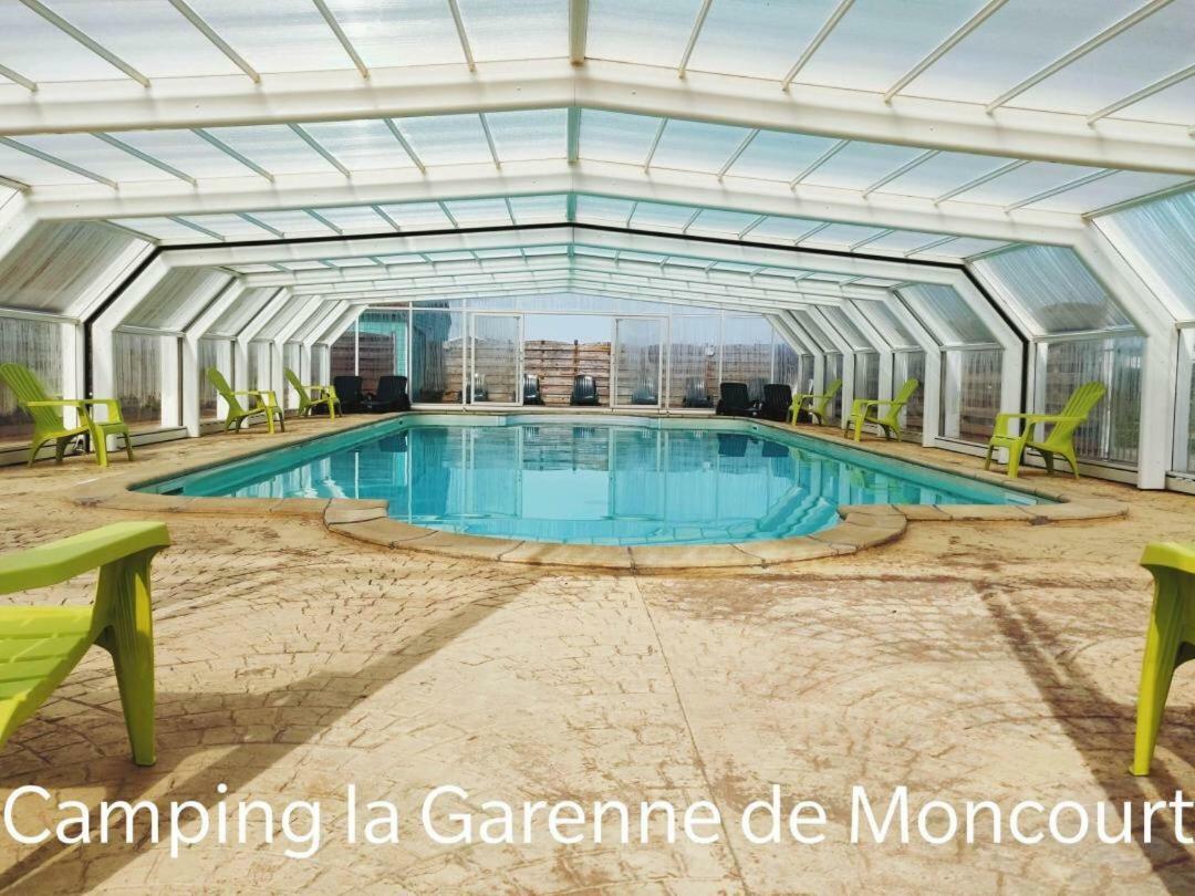 Camping La Garenne De Moncourt Rue  Ngoại thất bức ảnh